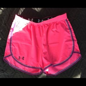 Women’s Medium Under Armour Gym Shorts